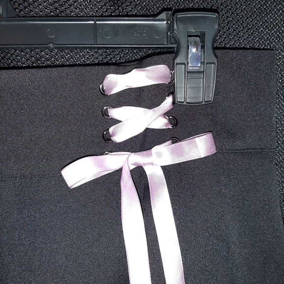 Romwe black mini skirt with pink ribbon laces and side zipper - Picture 2 of 4